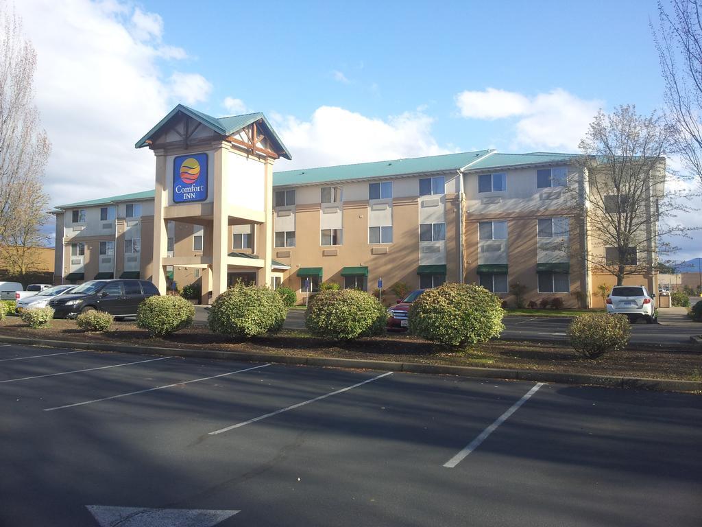 Comfort Inn Medford South Exterior foto